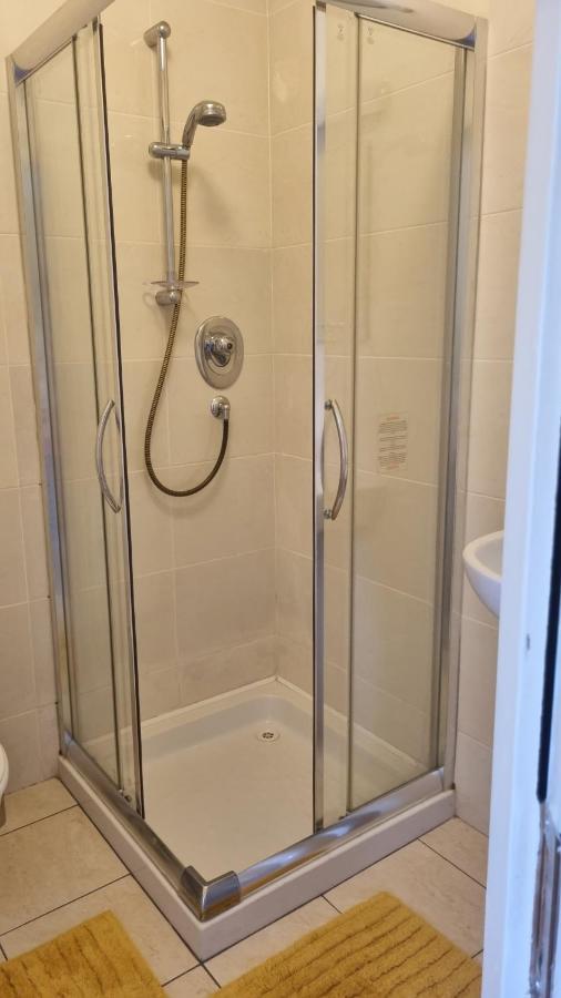 2 Bedroomed Ground Floor Apartment Кенмар Экстерьер фото